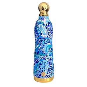 NWT Lilly Pulitzer Blue ‘Squeeze The Day’ Water Bottle in “Wave After Wave”